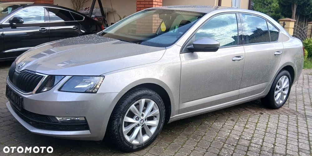 Skoda Octavia 1.6 TDI DSG Ambition - 12