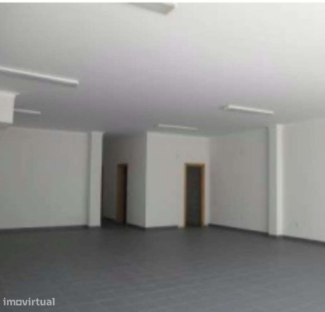 Oportunidade loja 229 m2  Baixa da Banheira a 30 minutos Lisboa - Grande imagem: 5/7