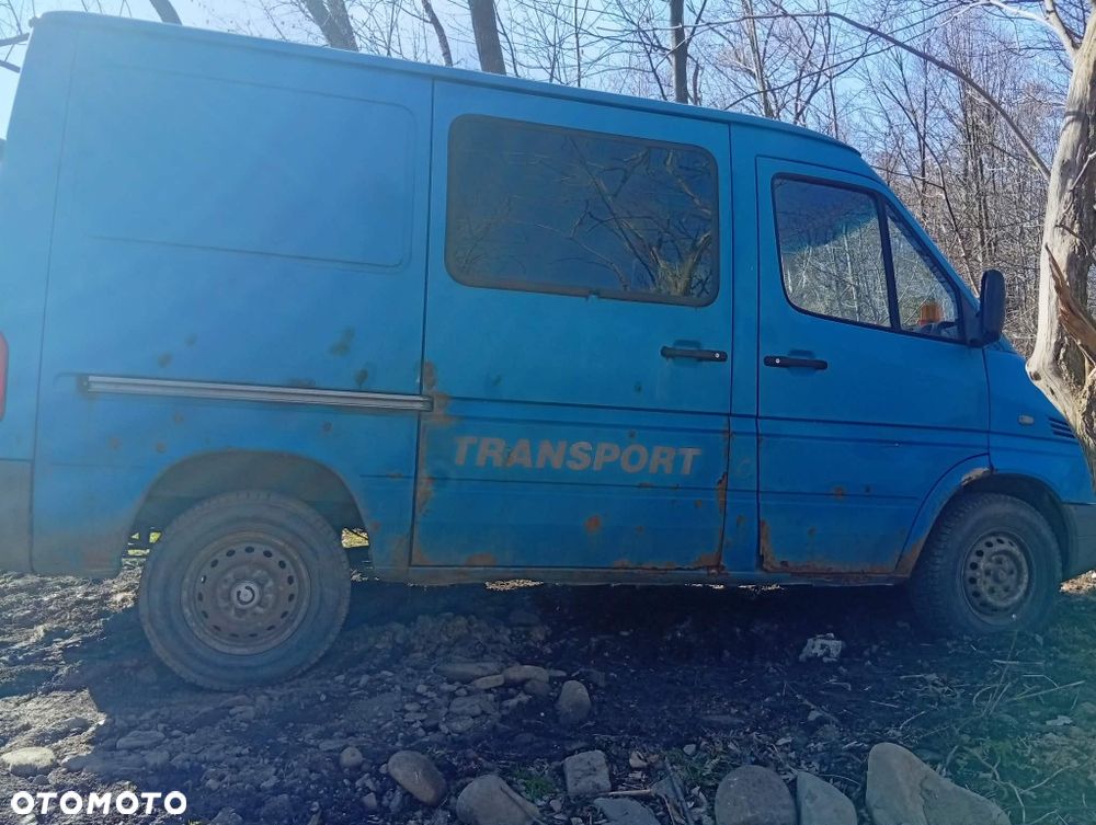 Mercedes-Benz Sprinter - 2