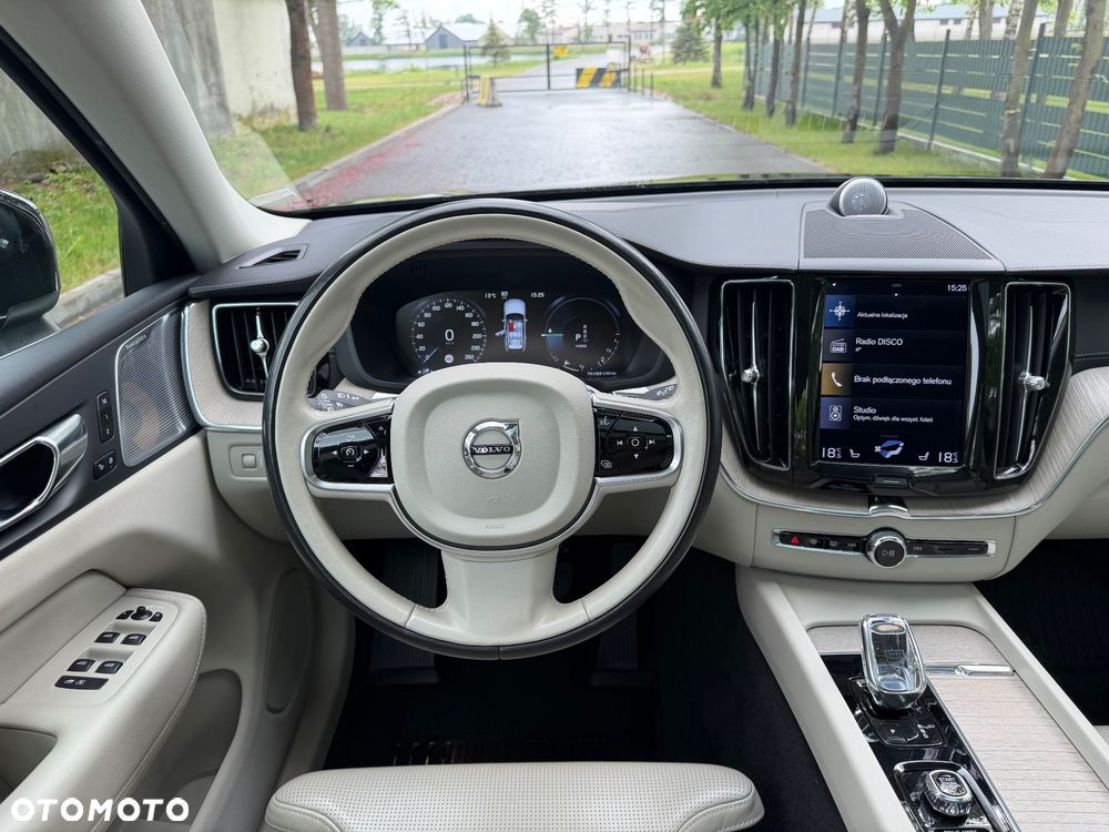 Volvo XC 60 T8 Plug-In Hybrid AWD Inscription Expression - 14