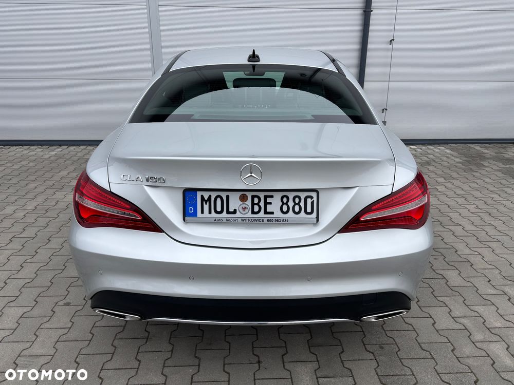 Mercedes-Benz CLA 180 7G-DCT Urban - 19