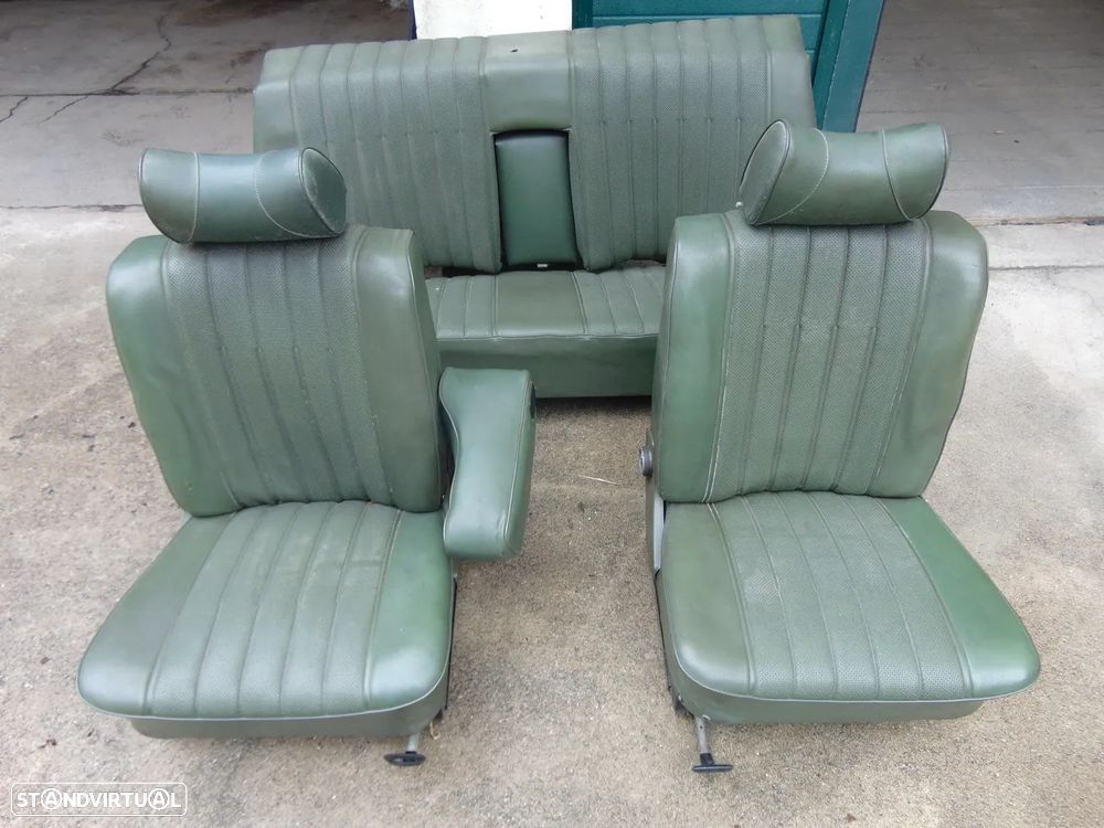 Mercedes W115 bancos - 1