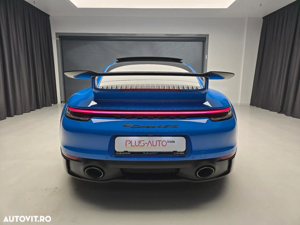 Porsche 911 4 GTS PDK - 9