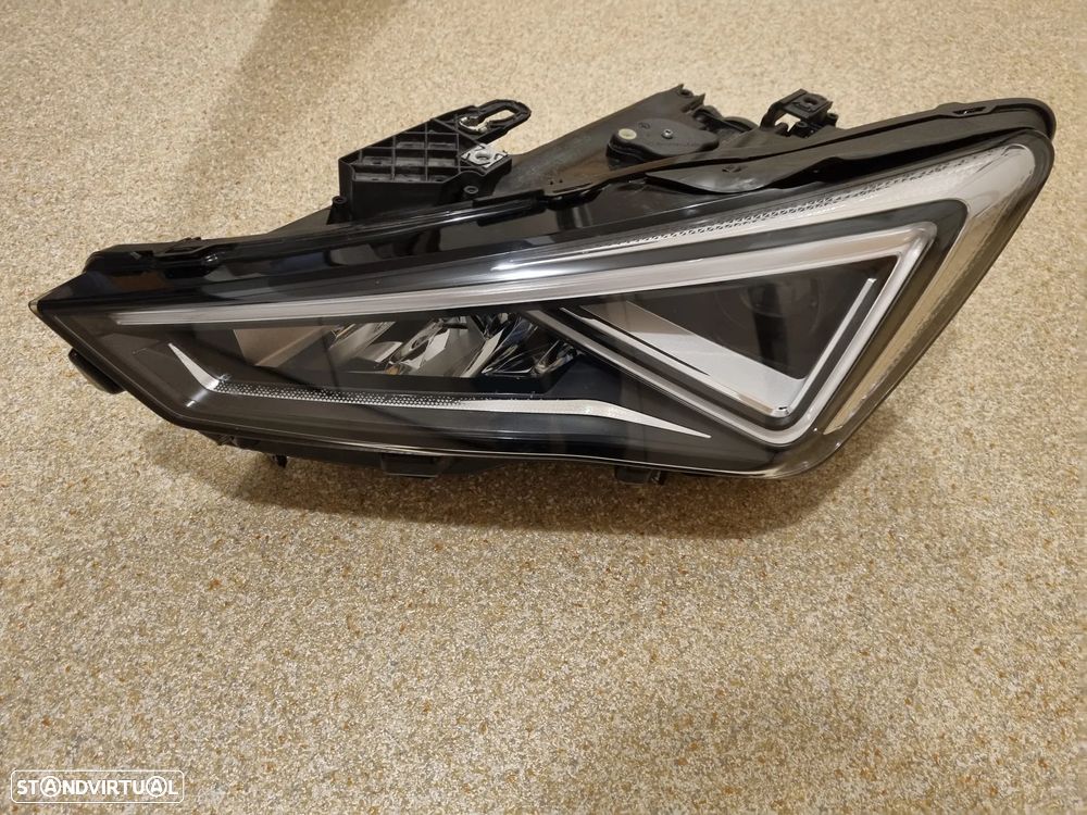 Farol esquerdo full Led SEAT Leon 4