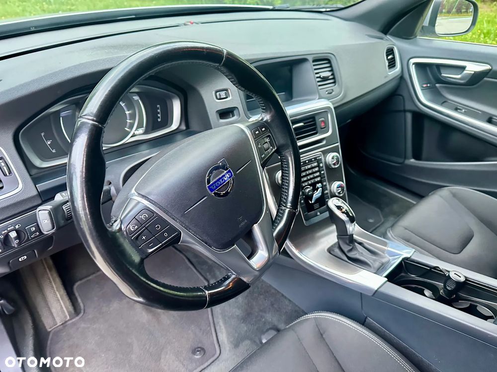 Volvo V60 D4 Drive-E Momentum - 8