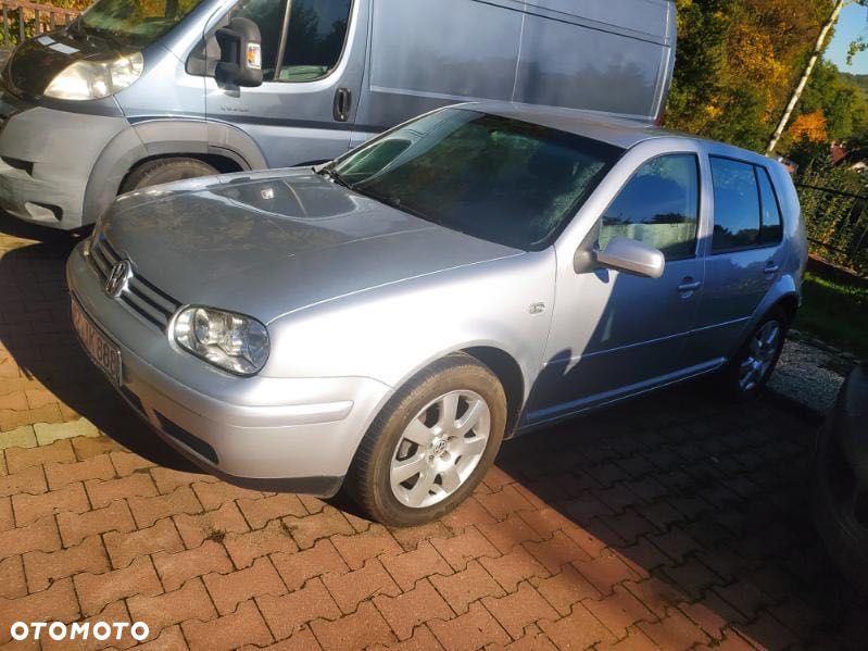 Volkswagen Golf - 2
