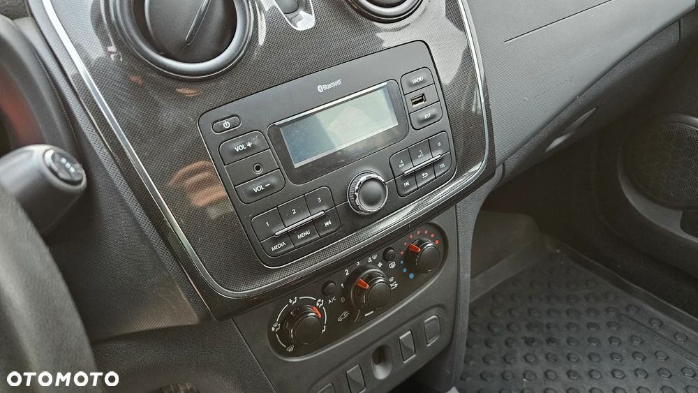 Dacia Logan 1.0 SCe Laureate - 21