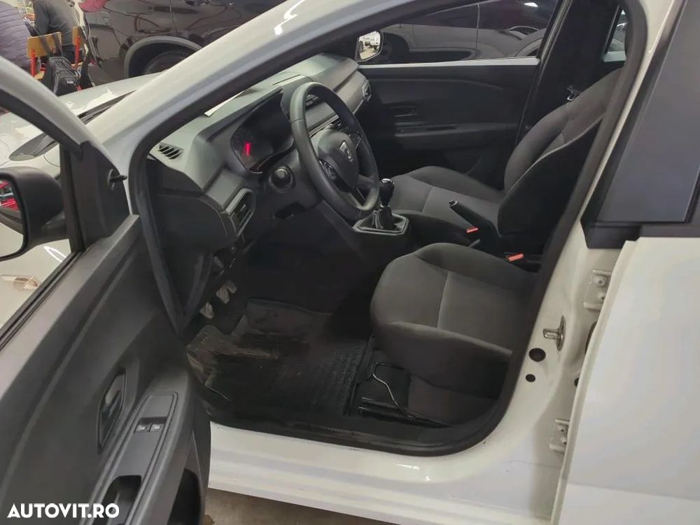 Dacia Logan ECO-G 100 Essential - 7