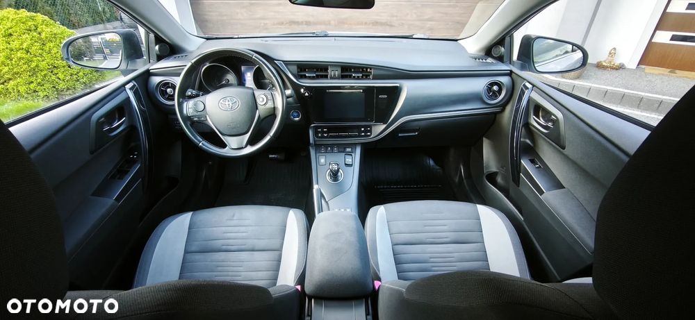 Toyota Auris 1.8 HSD Luna - 9