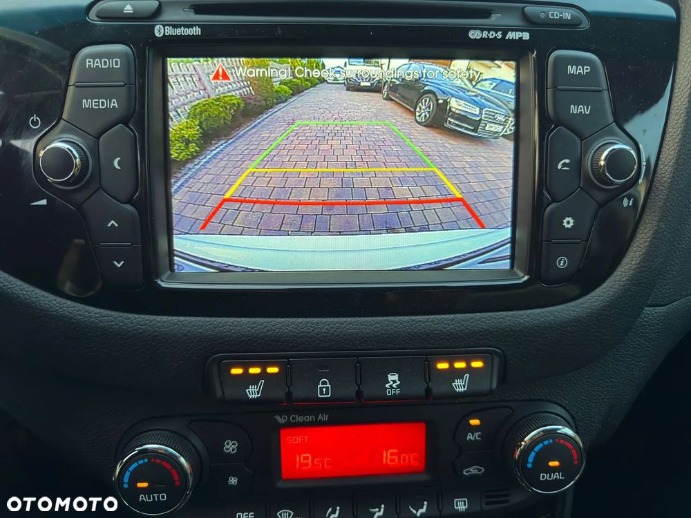Kia Ceed - 11