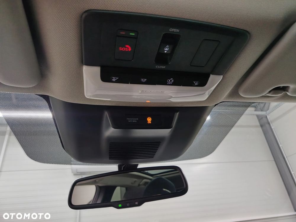 Nissan Qashqai 1.3 DIG-T DCT N-CONNECTA - 32