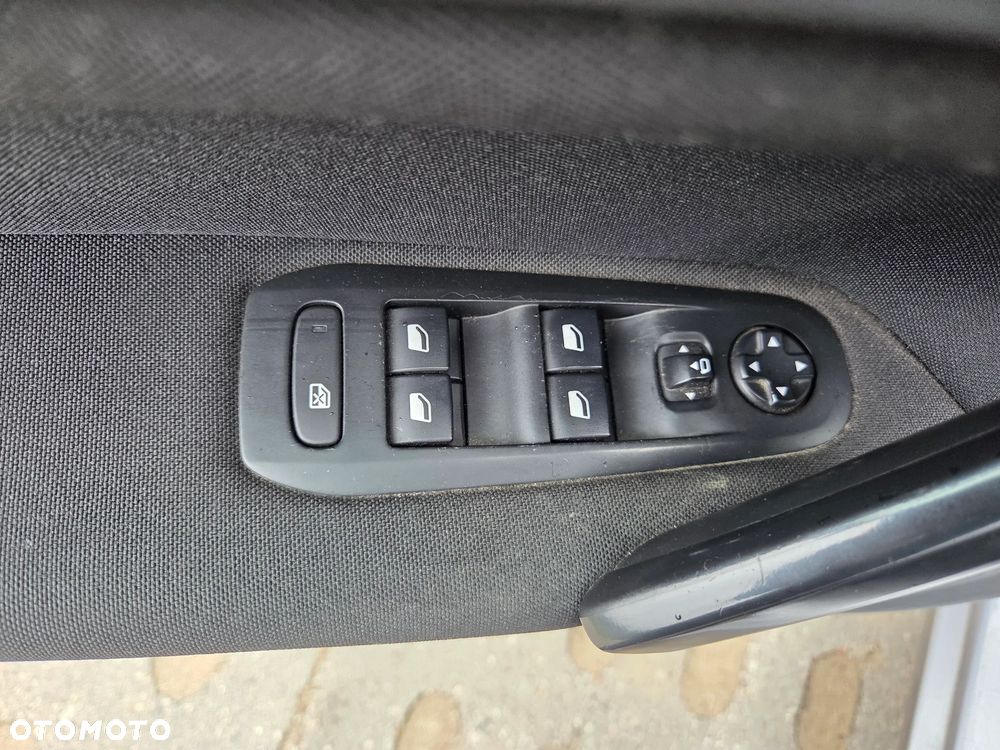 Peugeot 308 2.0 HDi Active - 21