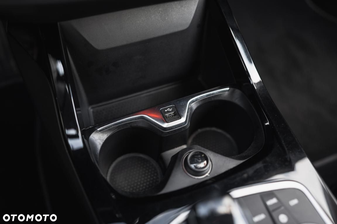 BMW Seria 1 - 21