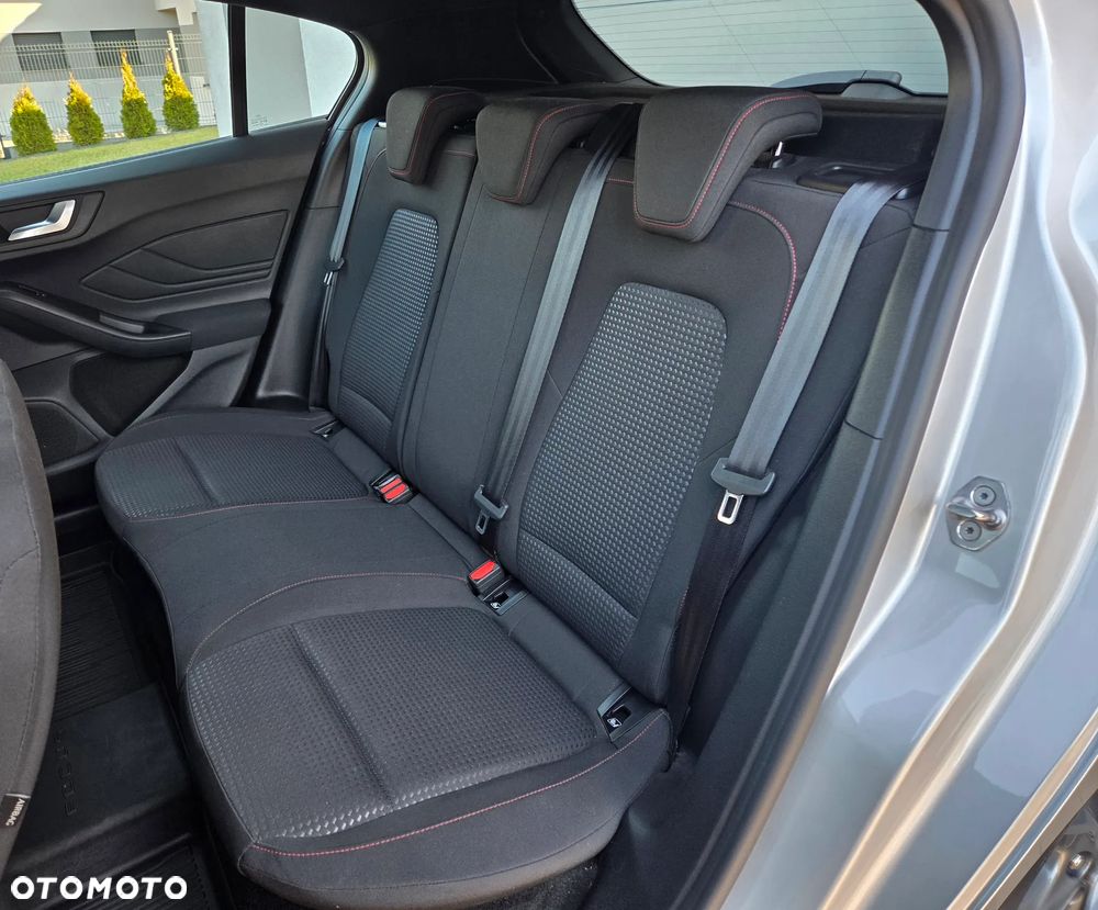 Ford Focus 1.0 EcoBoost ST-Line - 23