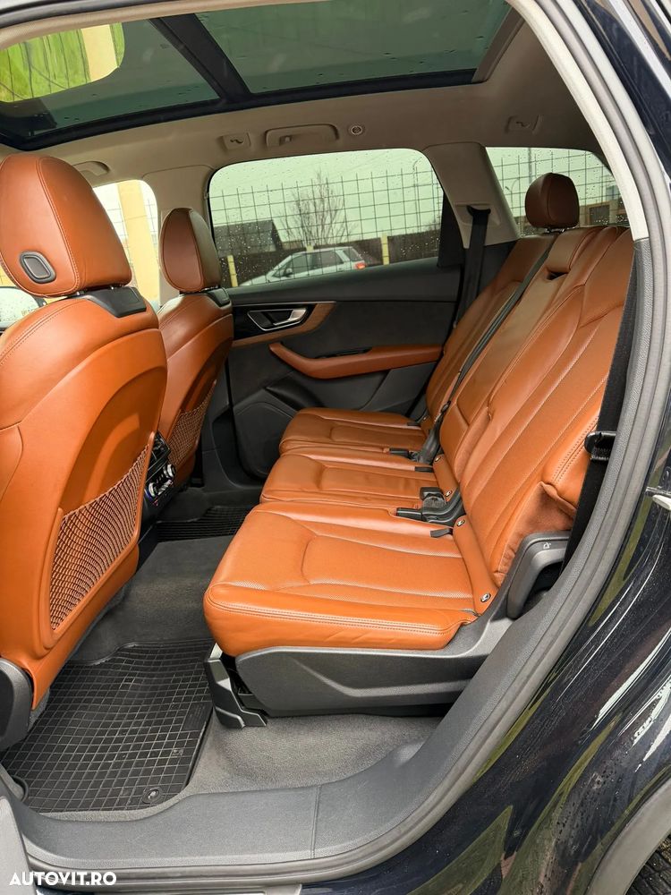 Audi Q7 - 11