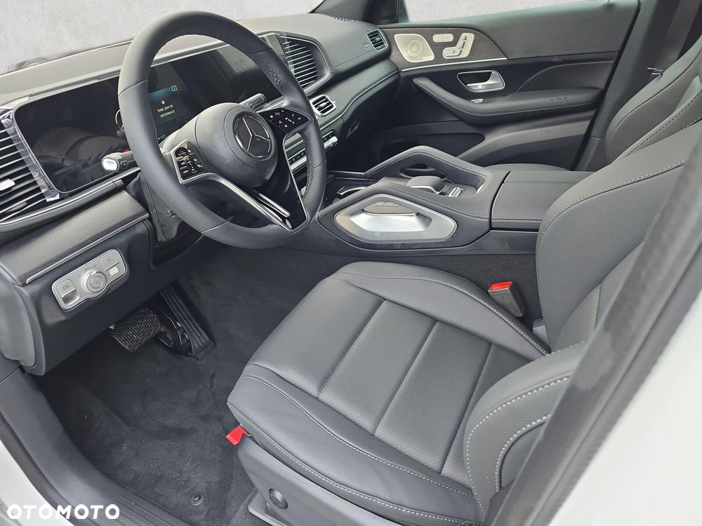 Mercedes-Benz GLE - 12