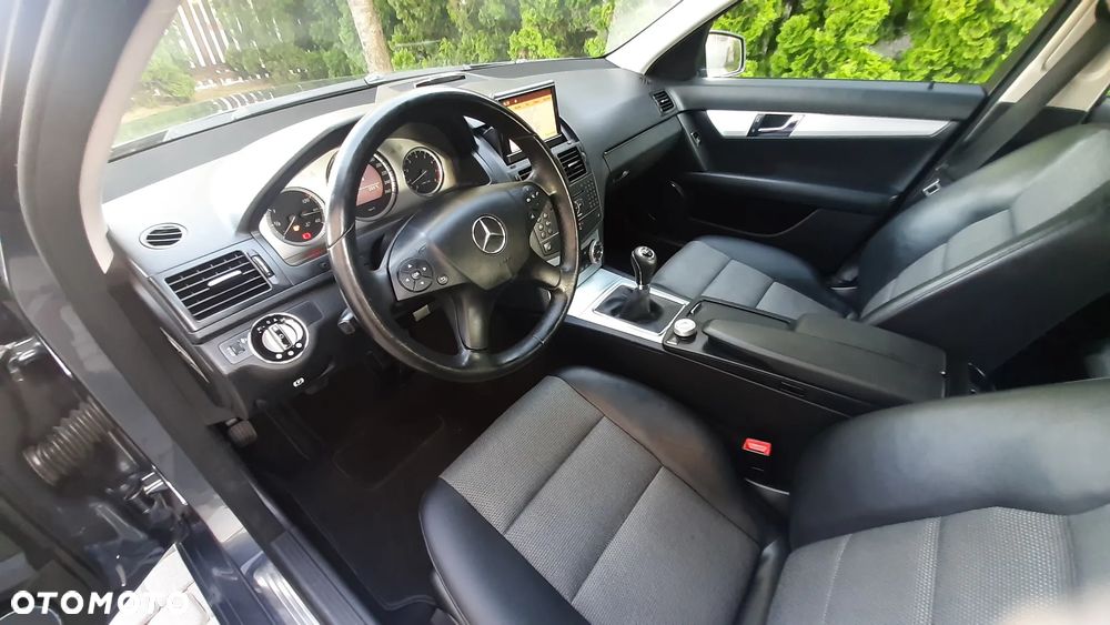 Mercedes-Benz Klasa C 180 Kompressor BlueEFFICIENCY Avantgarde - 24