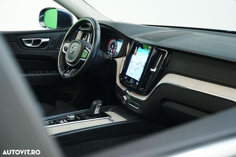 Volvo XC 60 B5 D AWD Geartronic RDesign - 13