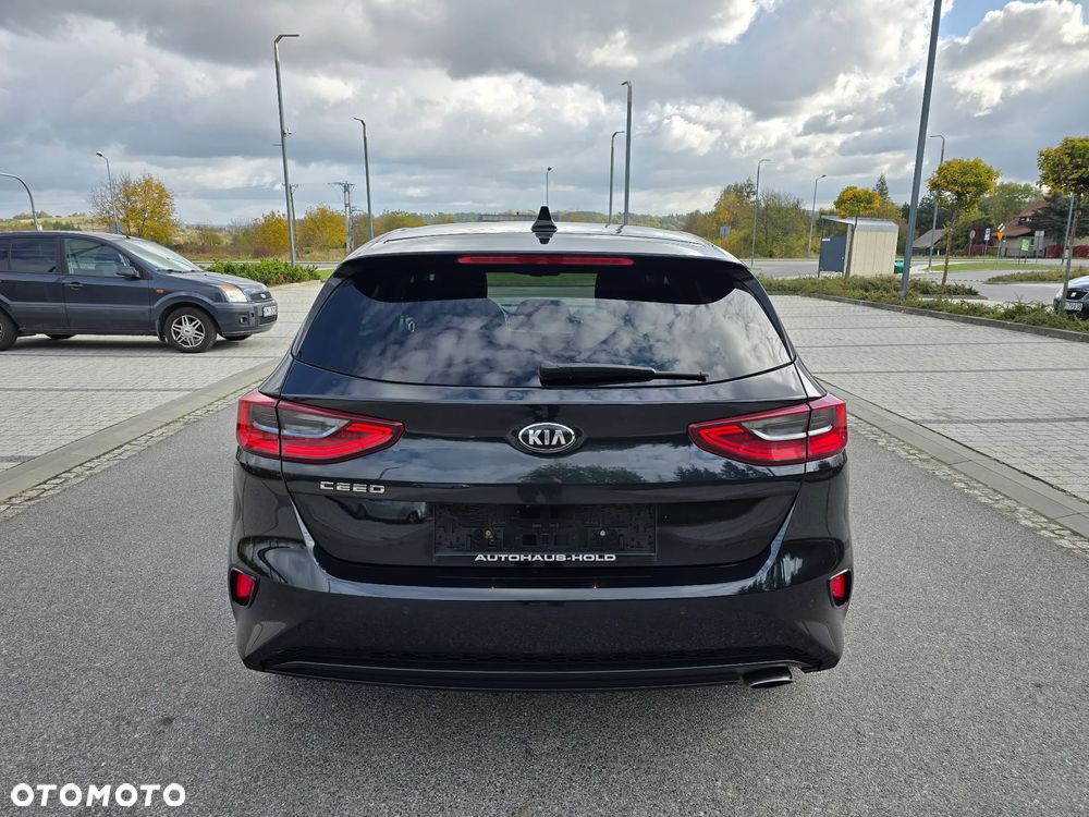 Kia Ceed - 28