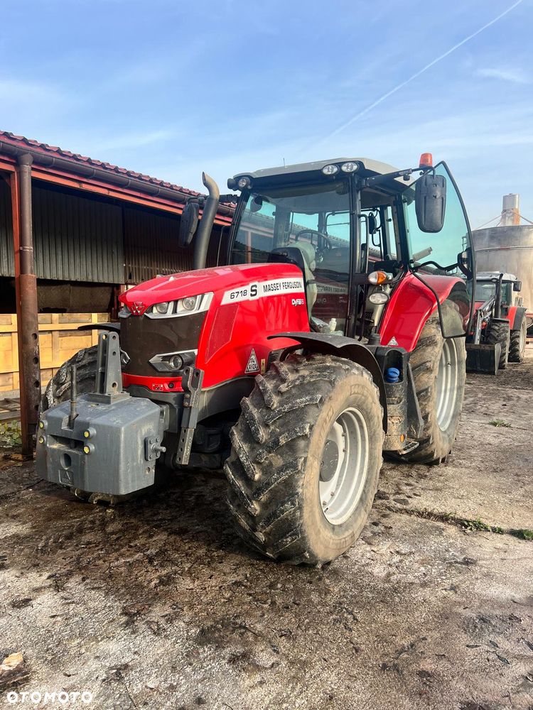 Massey Ferguson 6718S - 2