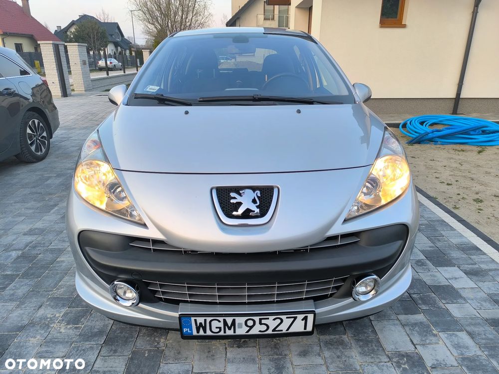 Peugeot 207 - 6