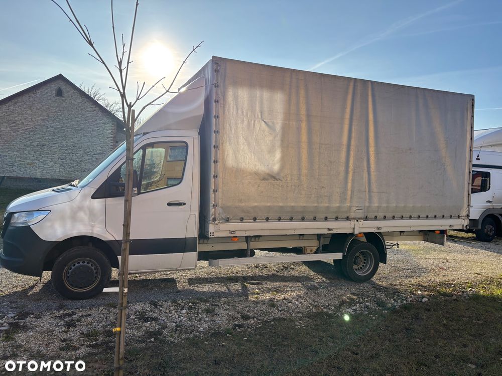 Mercedes-Benz Sprinter - 2