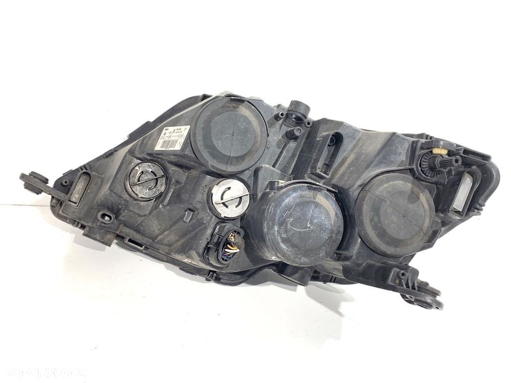 REFLEKTOR PRAWY PRZÓD  SEAT TOLEDO IV (KG3) 2012 - 2019 1.2 TSI 66 kW [90 KM] benzyna 2015 - 2017 - 4