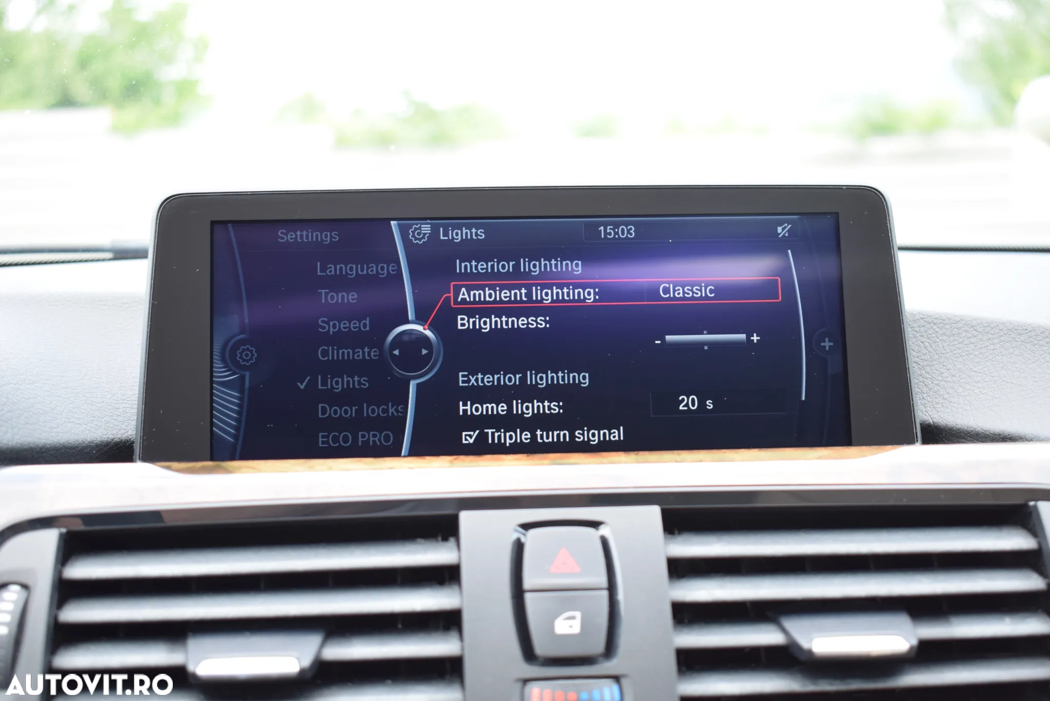 BMW Seria 3 320d Aut. Luxury Line - 26