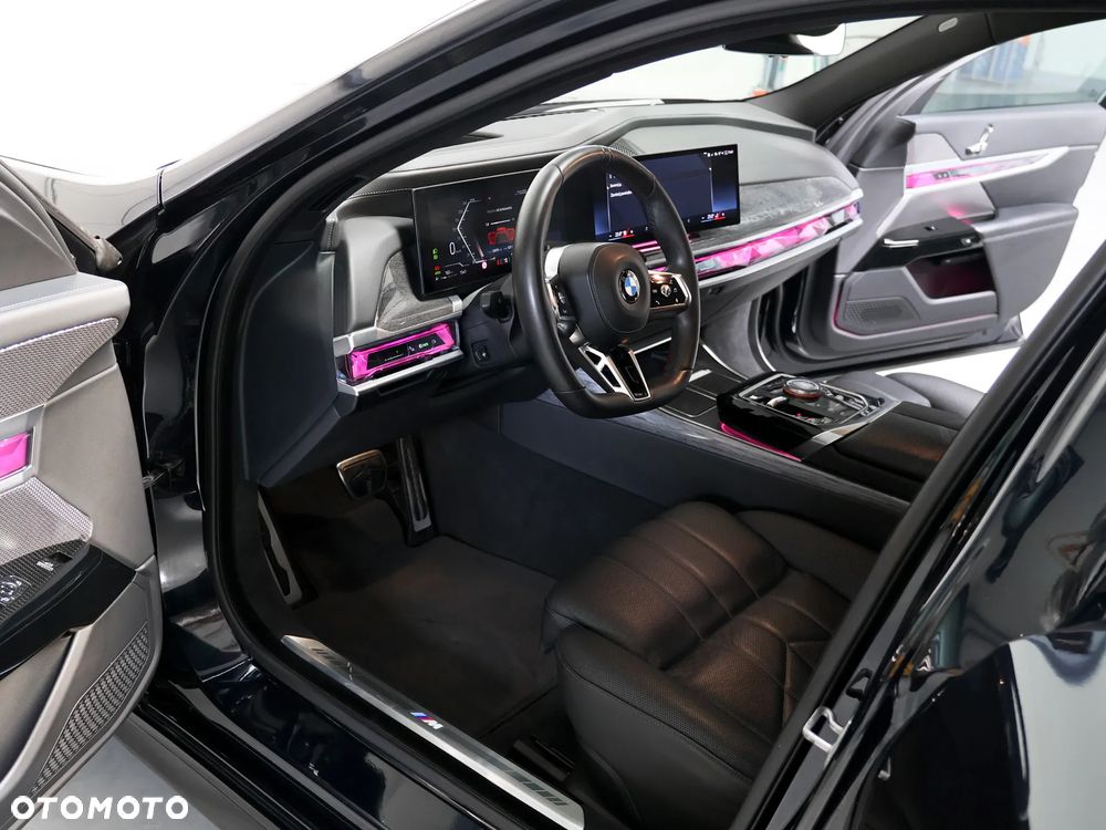 BMW Seria 7 - 16