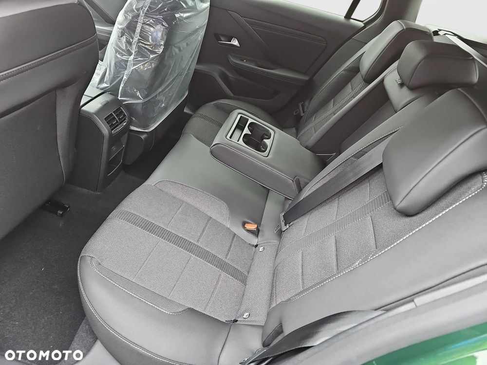 Opel Astra - 18