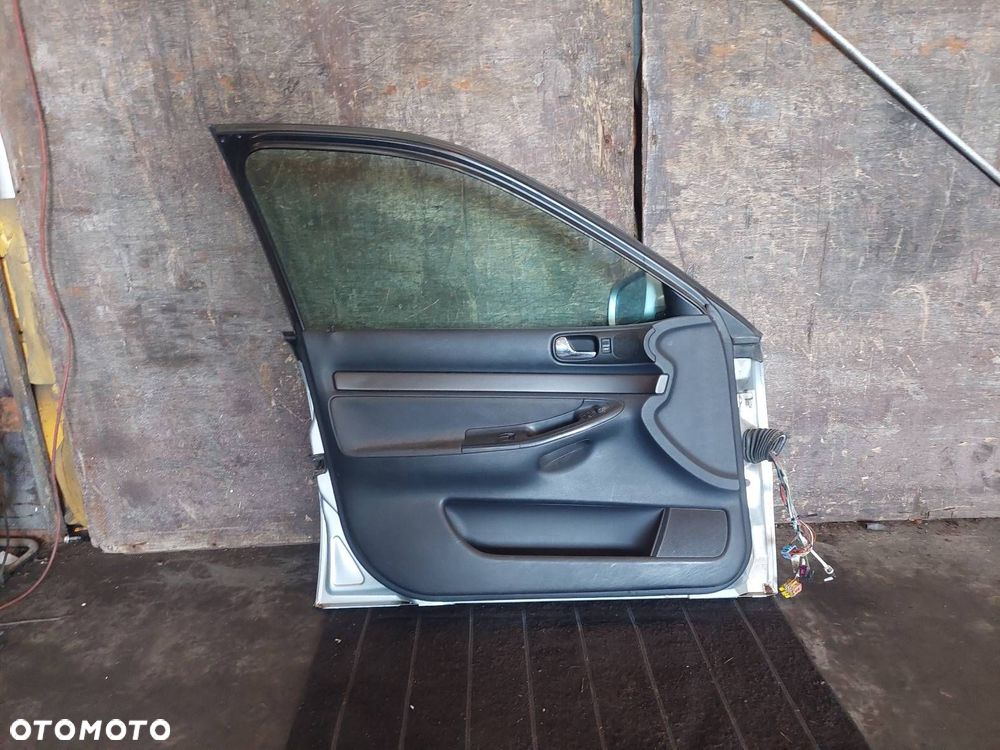 DRZWI KOMPLETNE LEWY PRZÓD AUDI A4 B5 LY7M ID: 237096 - 7