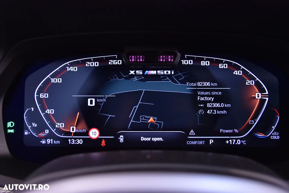 BMW X5 M M50i - 10