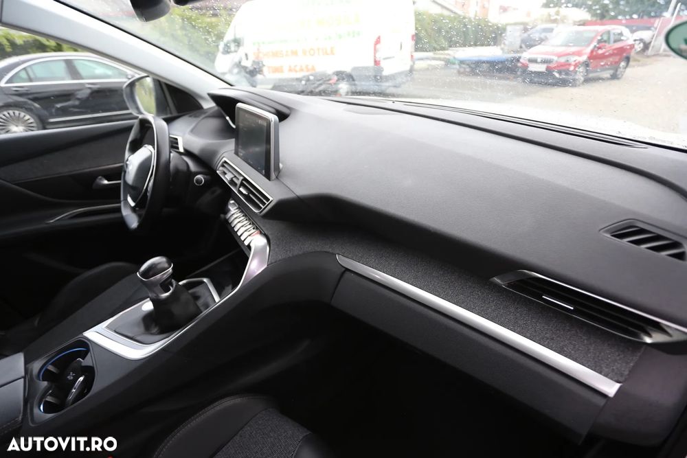 Peugeot 3008 PureTech 130 Stop & Start Allure - 12