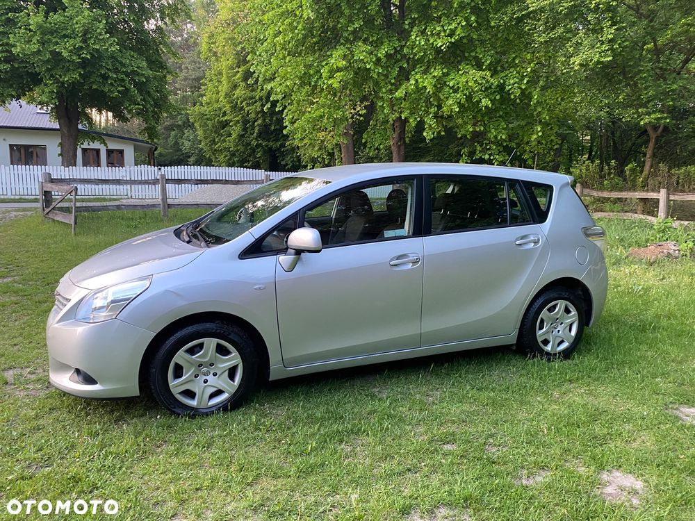 Toyota Verso 2.0 D-4D Luna - 3