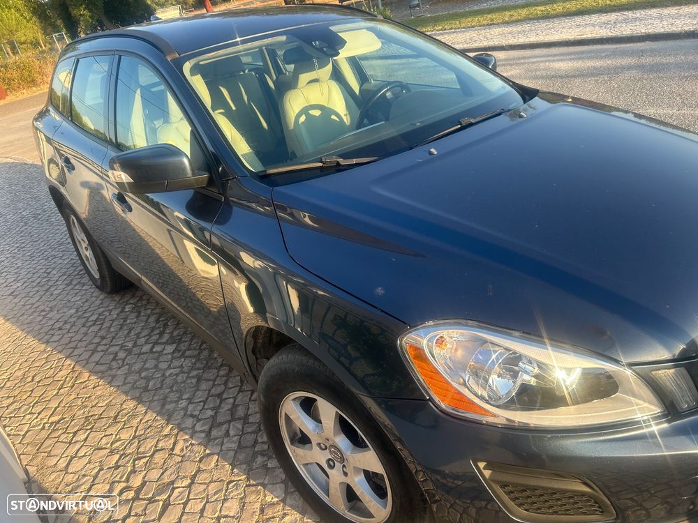 Volvo XC 60 2.0 D3 Drive Summum - 4