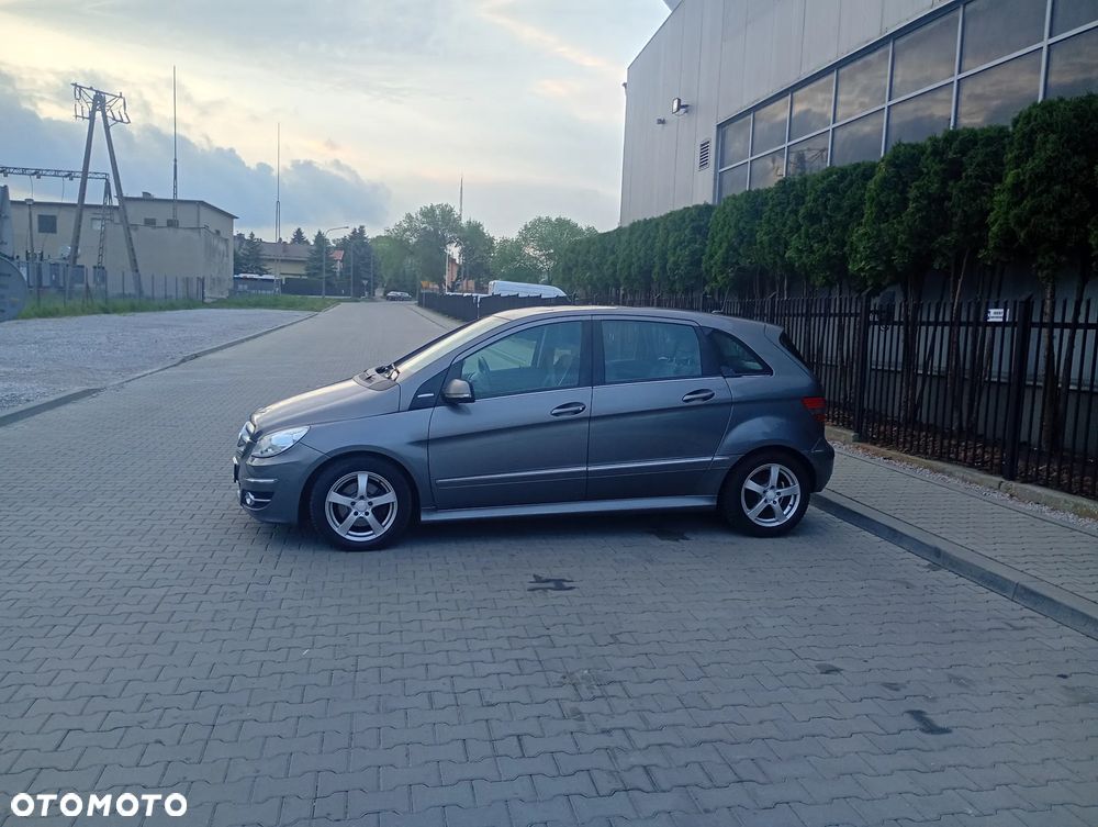 Mercedes-Benz Klasa B 200 CDI Autotronic Grand Edition - 8