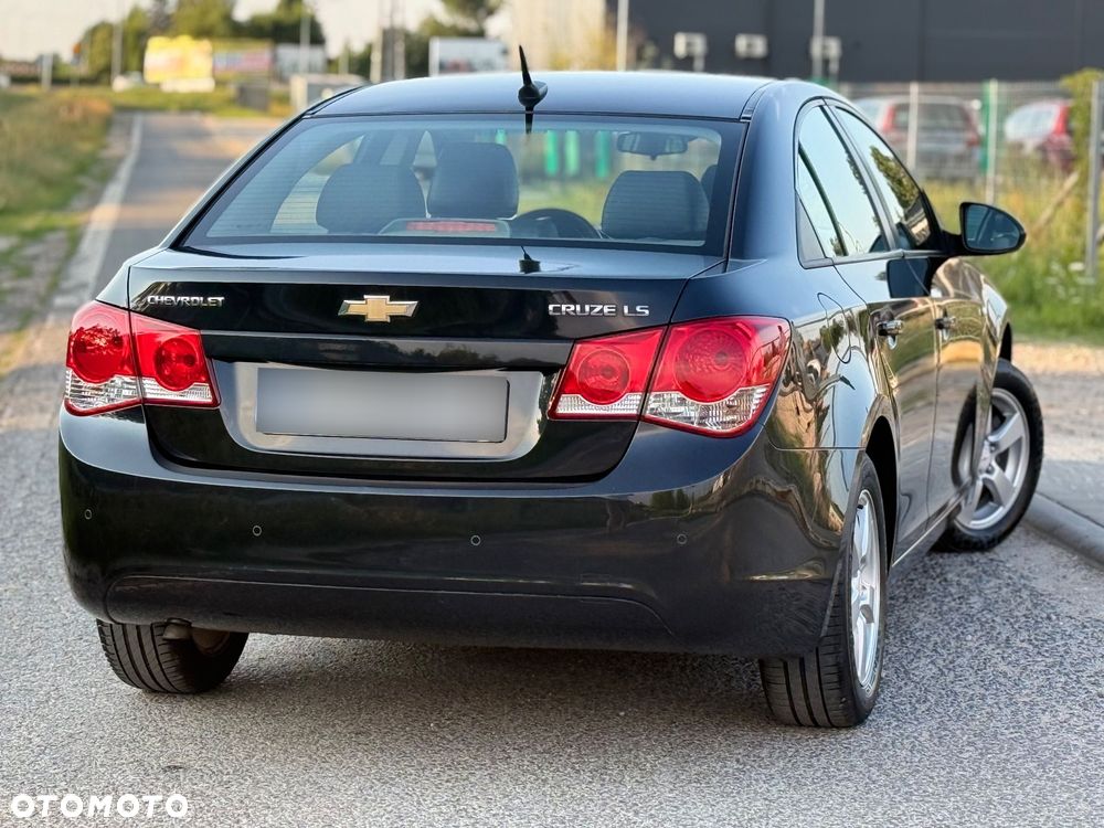 Chevrolet Cruze 1.8 LS MY11 - 10