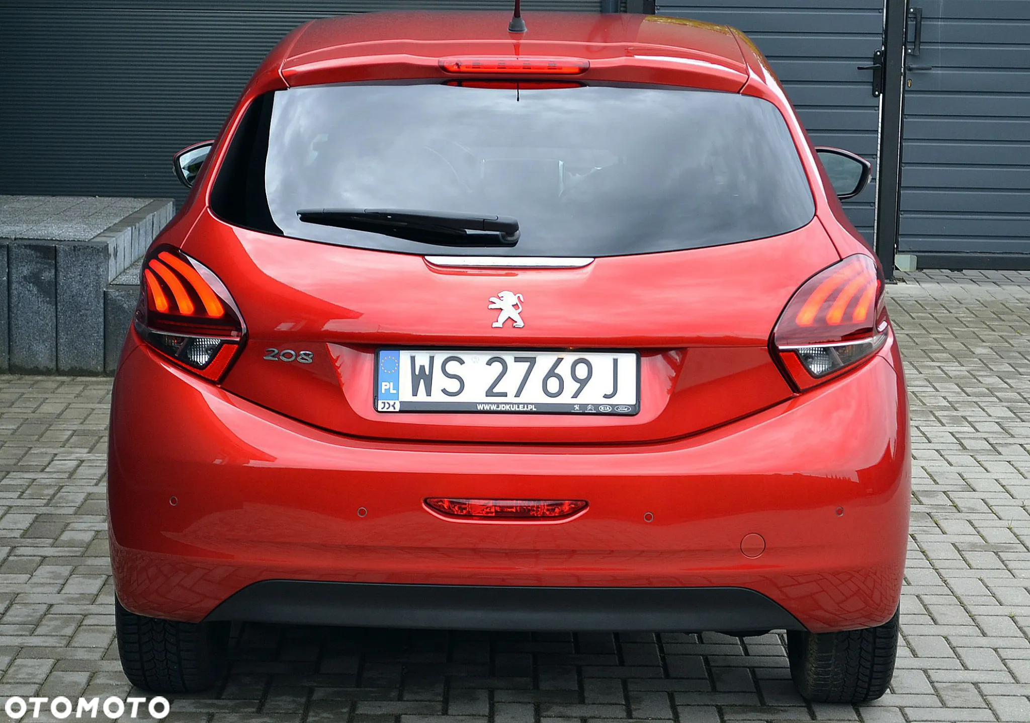 Peugeot 208 - 3