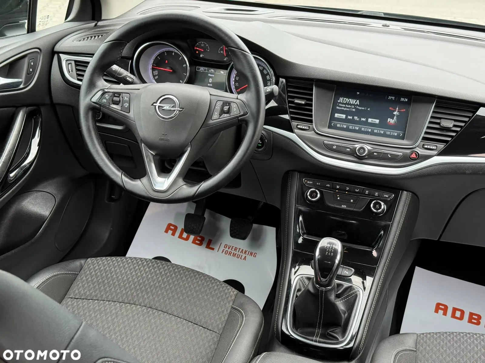 Opel Astra 1.4 Turbo Edition - 9