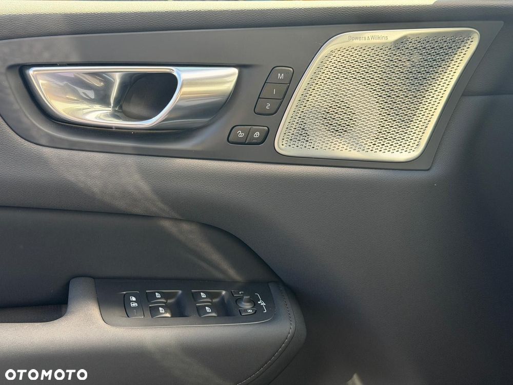 Volvo XC 60 - 18
