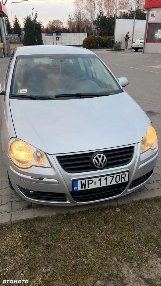 Volkswagen Polo 1.4 16V Comfortline - 8