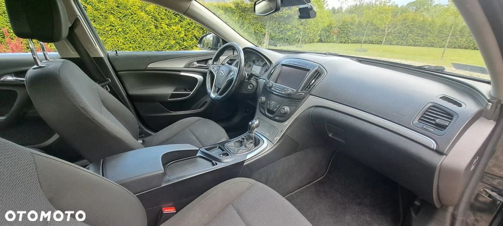 Opel Insignia 2.0 CDTI - 12