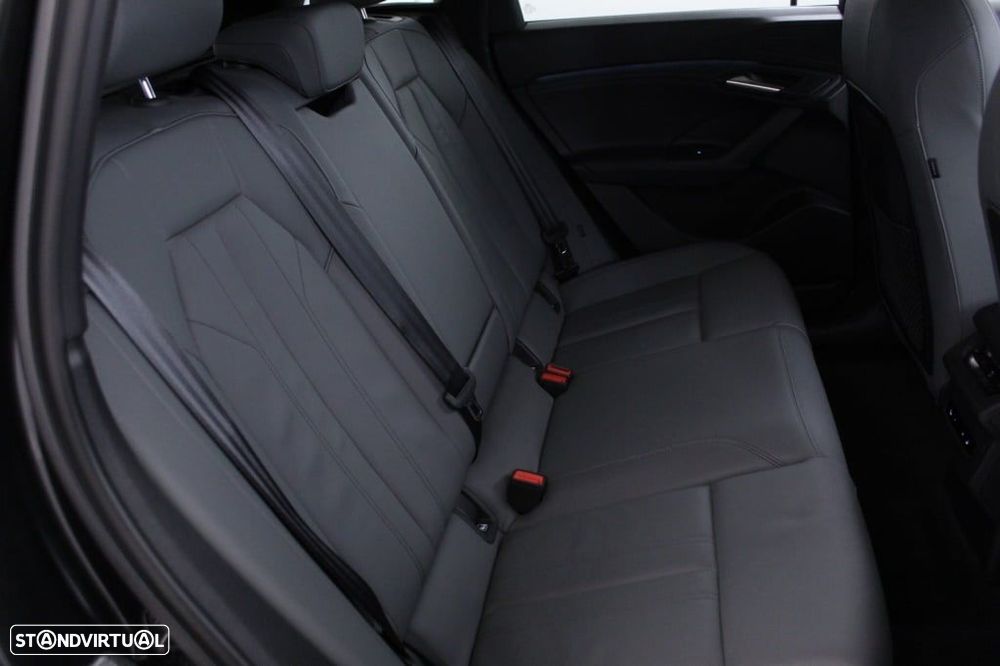 Audi Q6 e-tron - 16