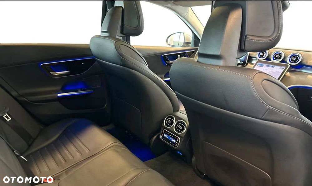 Mercedes-Benz Klasa C ver-400-e-phev-4--matic-amg - 17