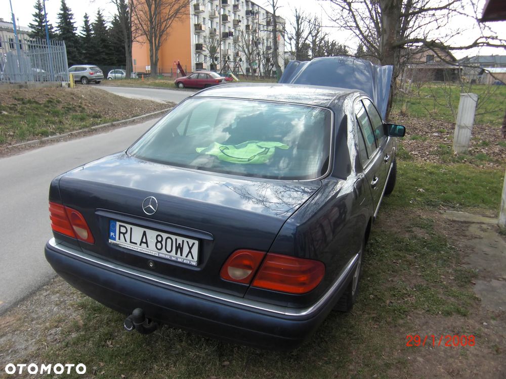 Mercedes-Benz Klasa E - 7