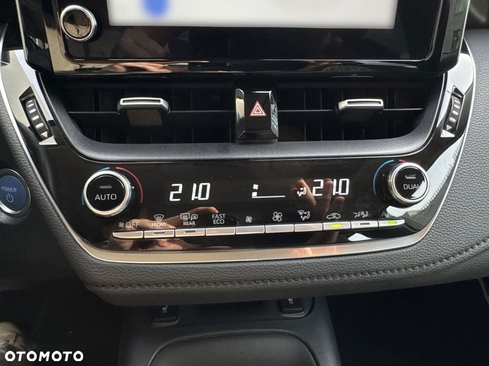 Toyota Corolla 1.8 Hybrid Comfort - 18