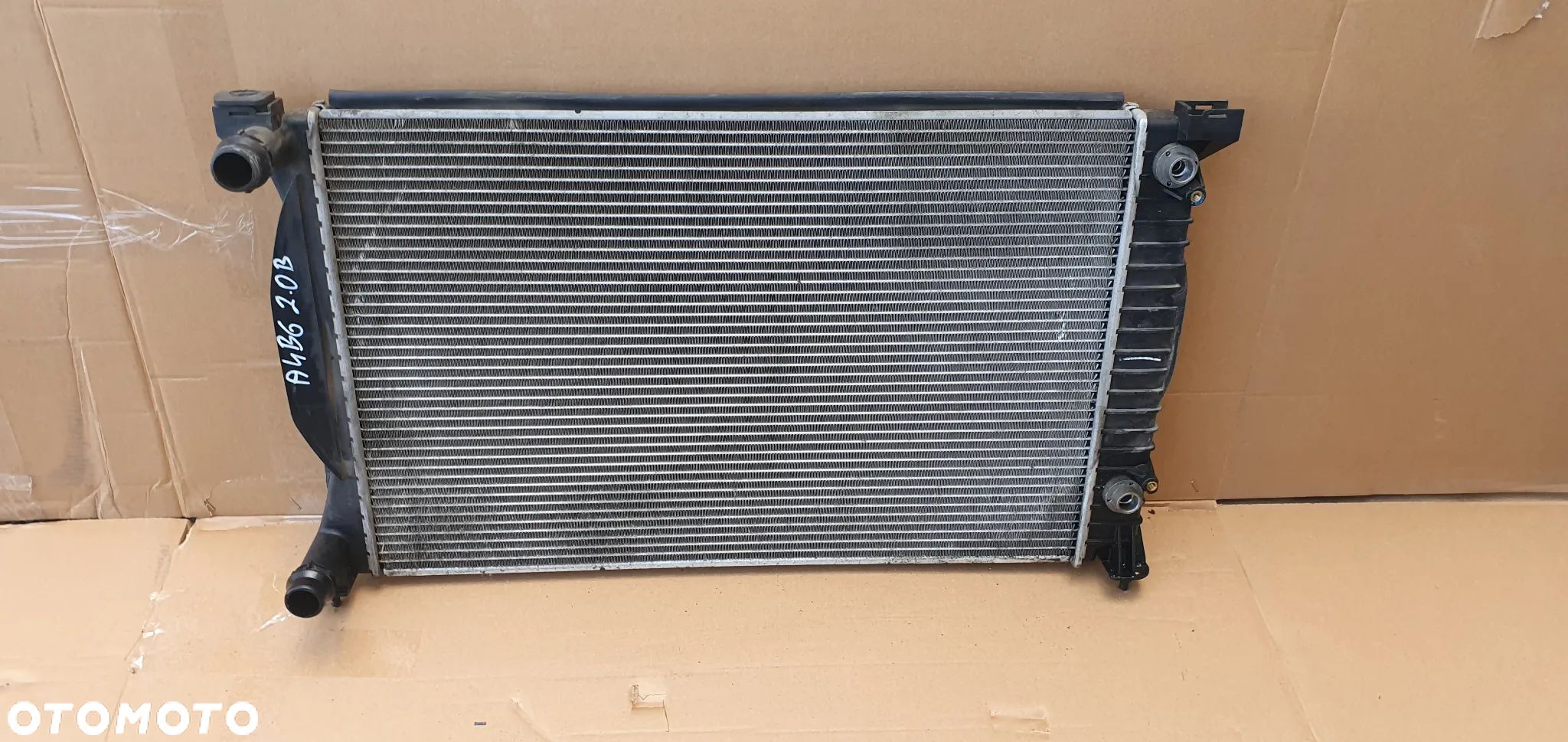 Chłodnica wody płynu Audi A4 B6 2.0 FSI Automat 8E0121251 8E0190251N - 1