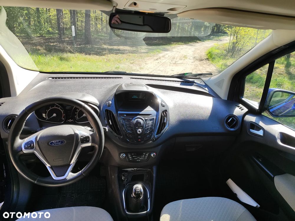 Ford Tourneo Courier 1.0 EcoBoost Titanium - 19