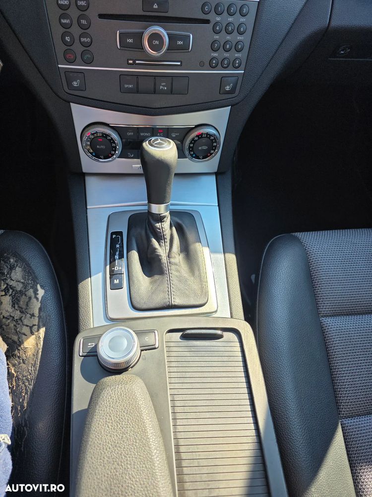 Mercedes-Benz C 200 CGI Automatik BlueEFFICIENCY Elegance - 9