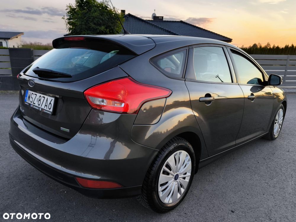 Ford Focus 1.0 EcoBoost Trend - 12